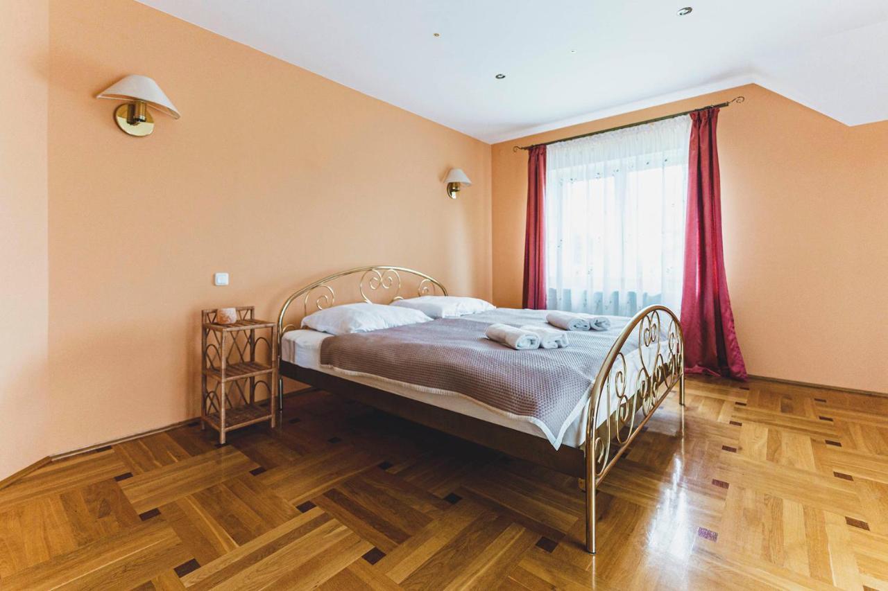 ホテル Sloneczna 23 Nałęczów エクステリア 写真